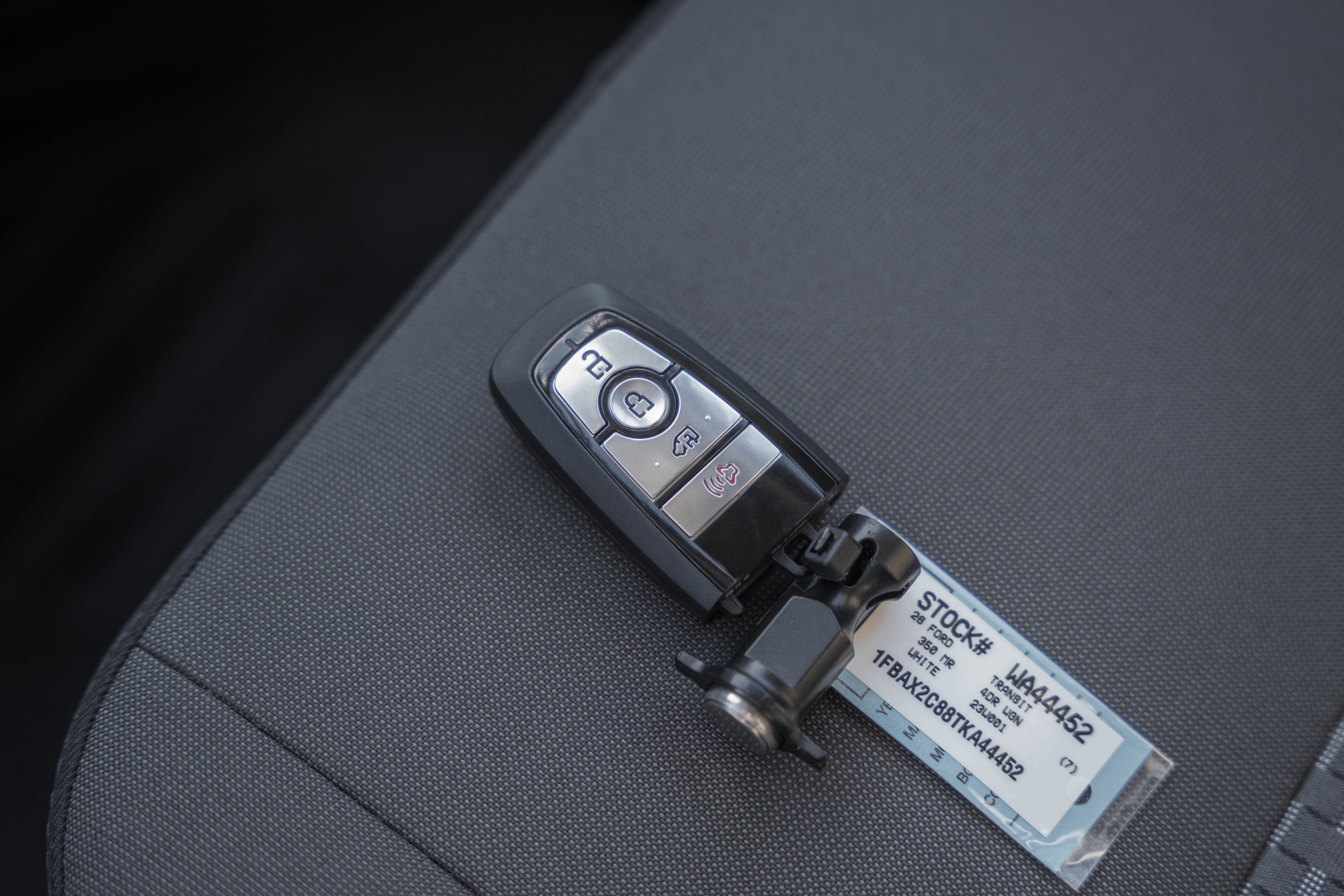 2026 Ford Transit Passenger Wagon XLT