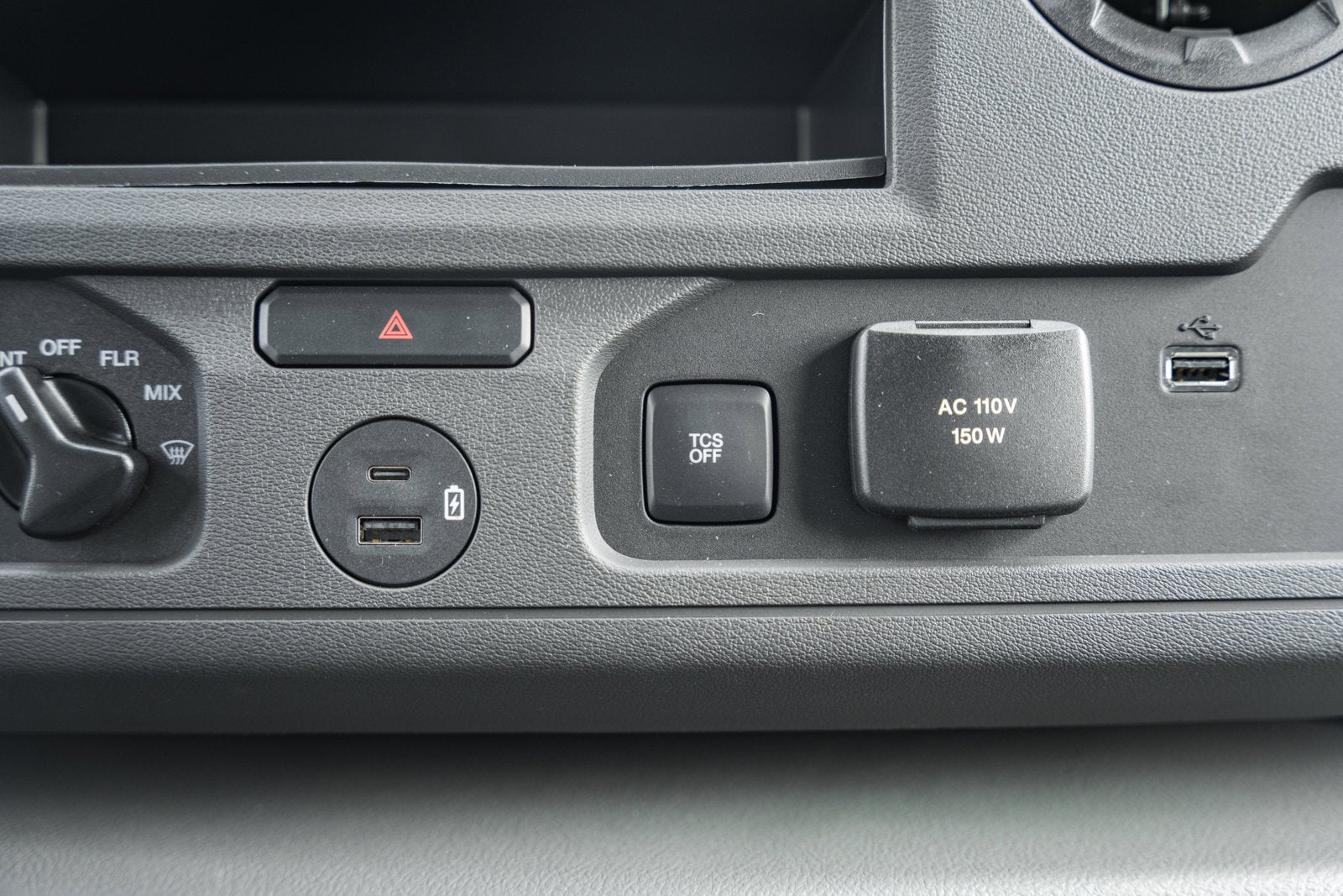 2026 Ford E-Series Cutaway E-350 SRW