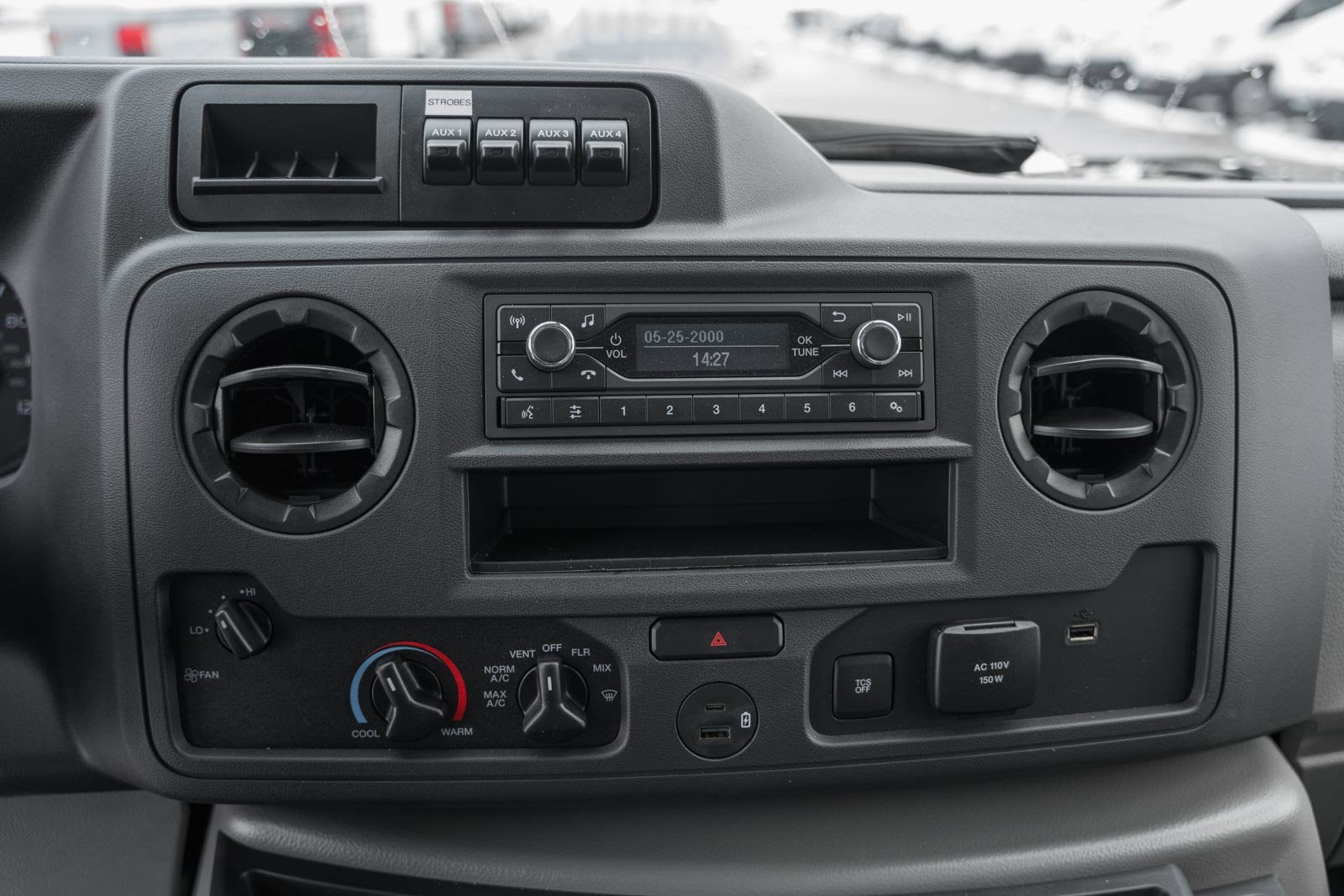 2026 Ford E-Series Cutaway E-350 SRW