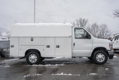 2026 Ford E-Series Cutaway E-350 SRW