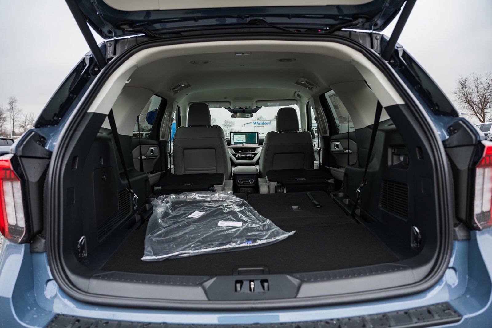 2026 Ford Explorer Active w/200A Pkg