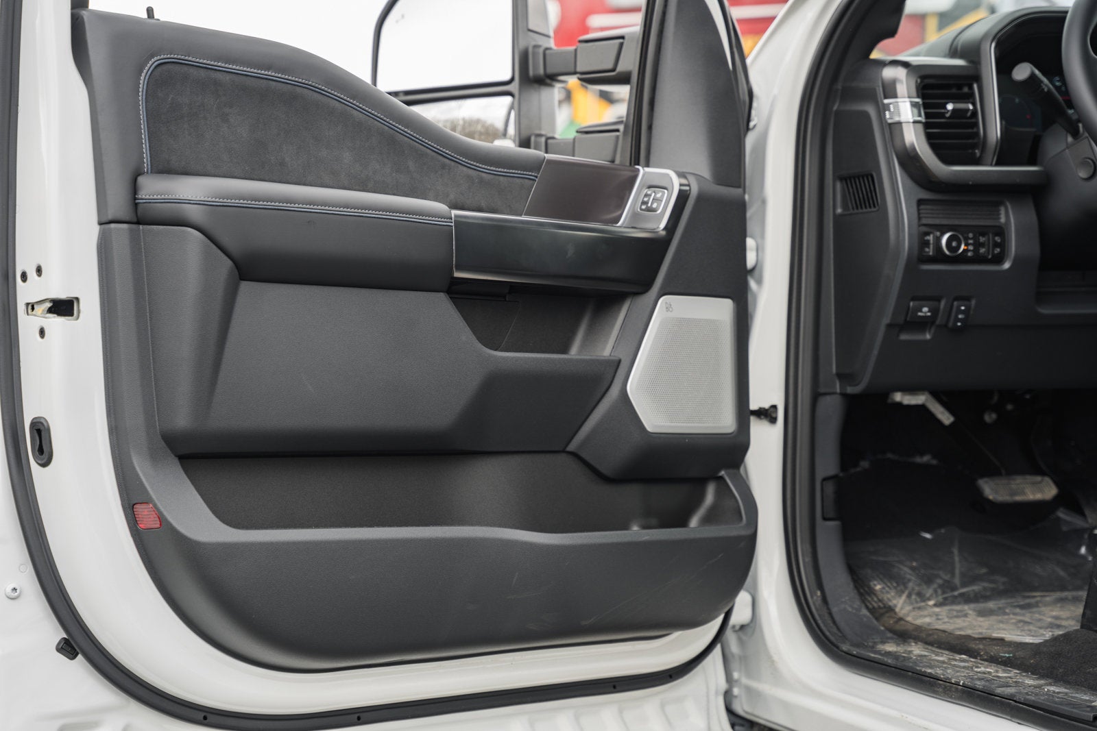 2026 Ford Super Duty F-350 SRW Platinum