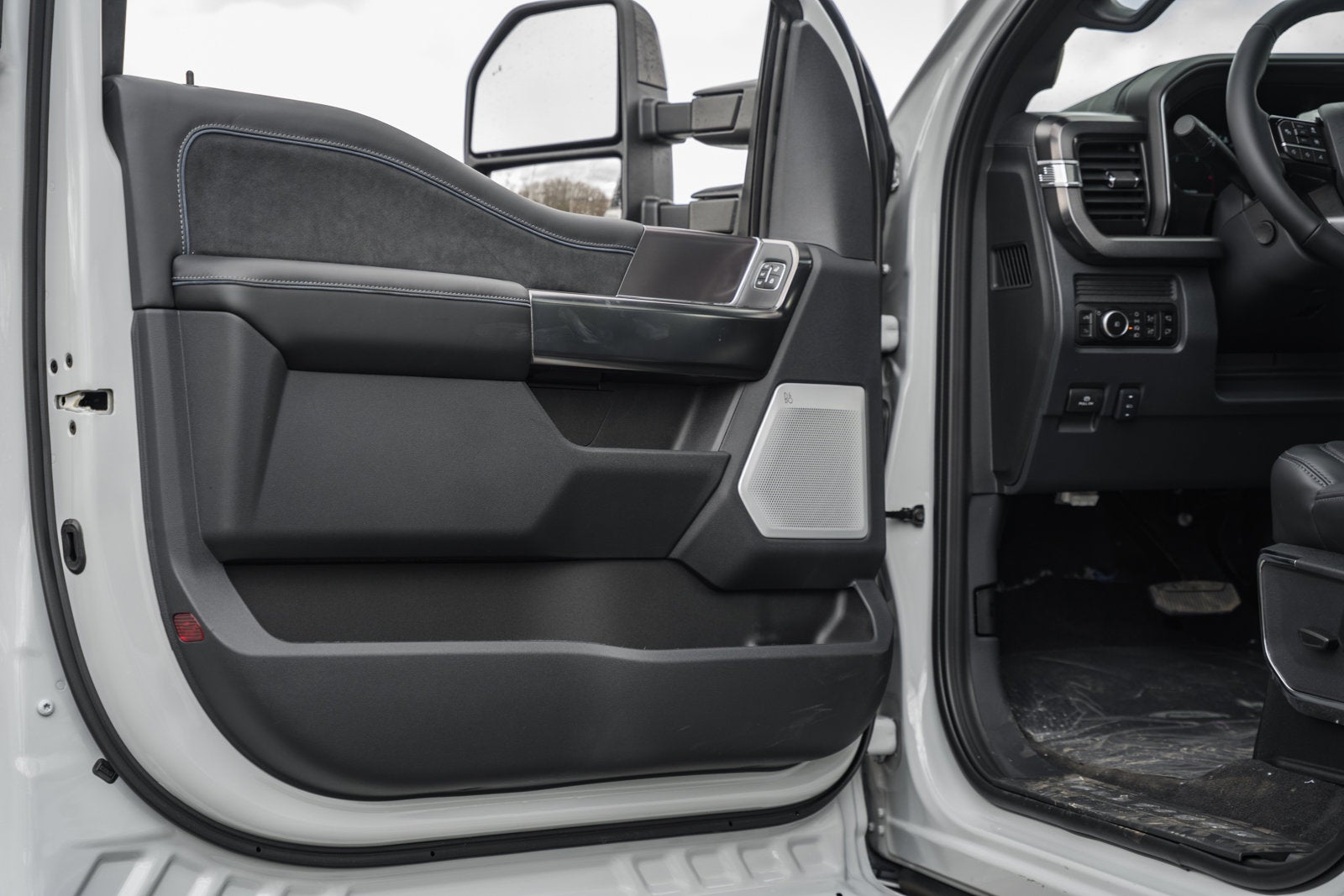 2026 Ford Super Duty F-350 SRW Platinum