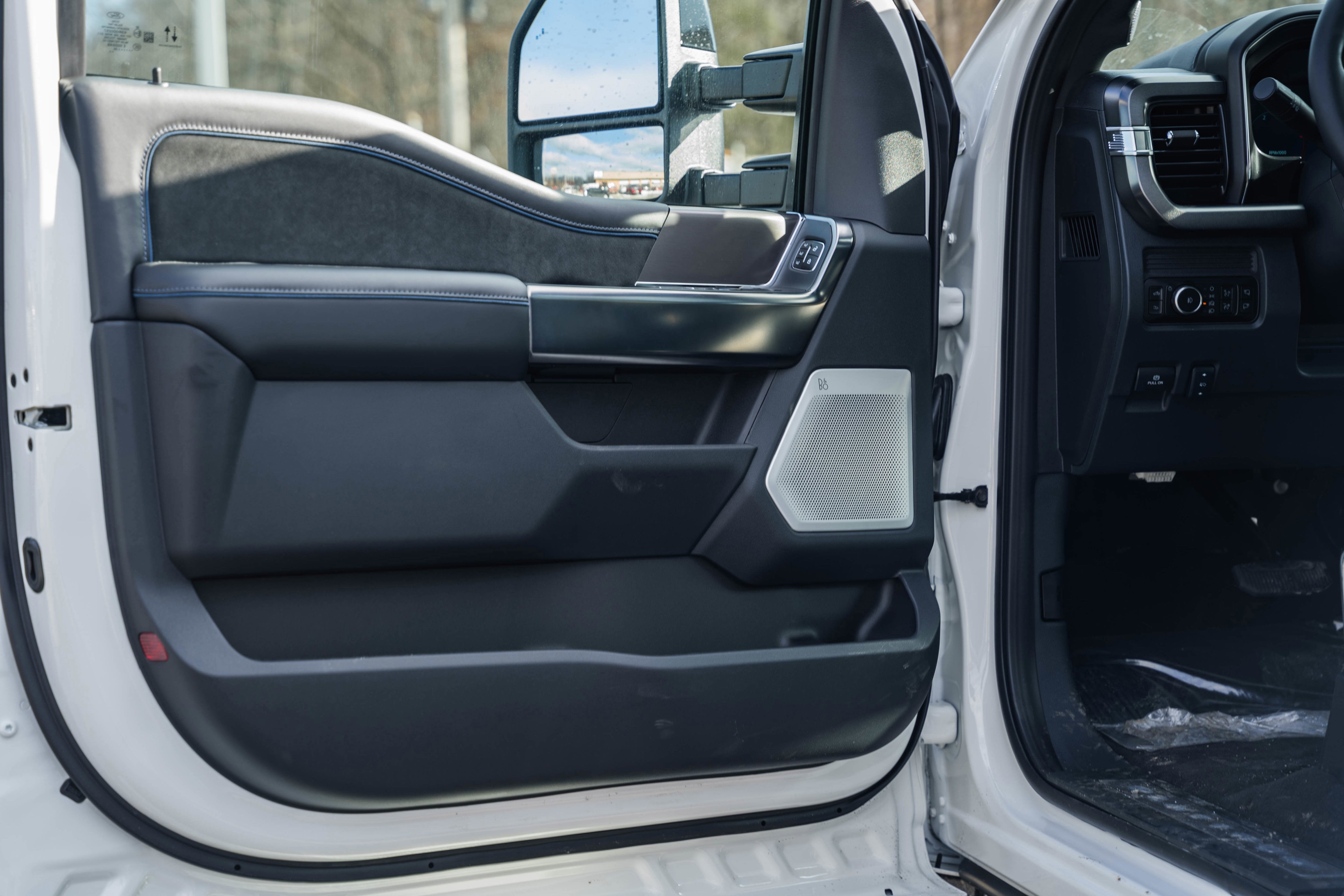 2026 Ford Super Duty F-350 SRW Platinum