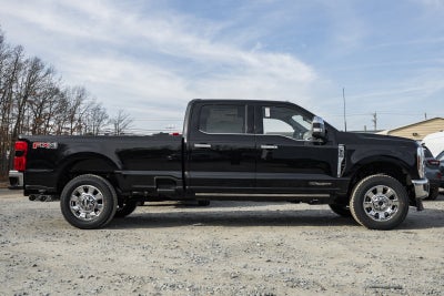 2026 Ford Super Duty F-350 SRW LARIAT