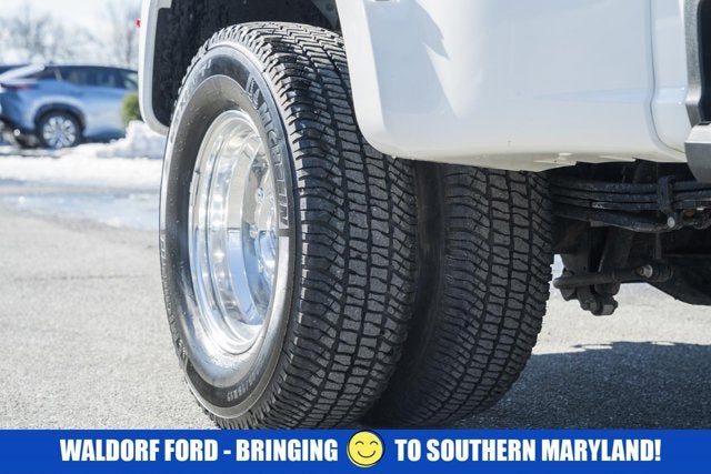 2025 Ford Super Duty F-350 DRW Platinum