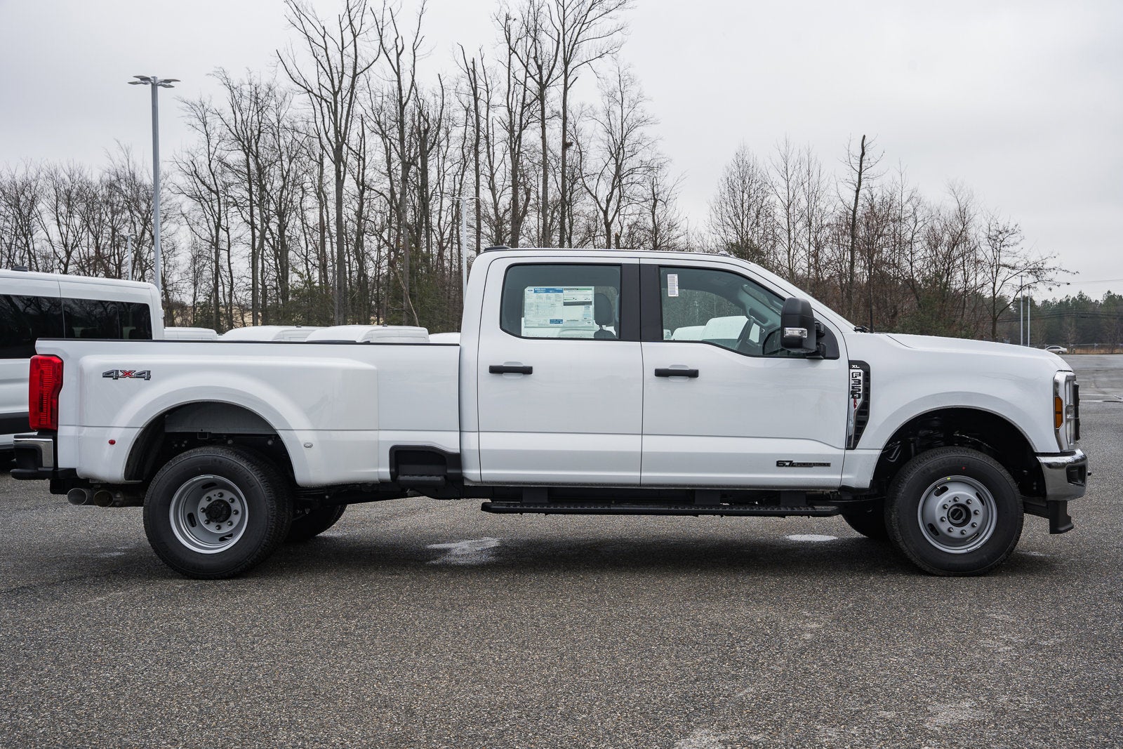 2026 Ford Super Duty F-350 DRW XL