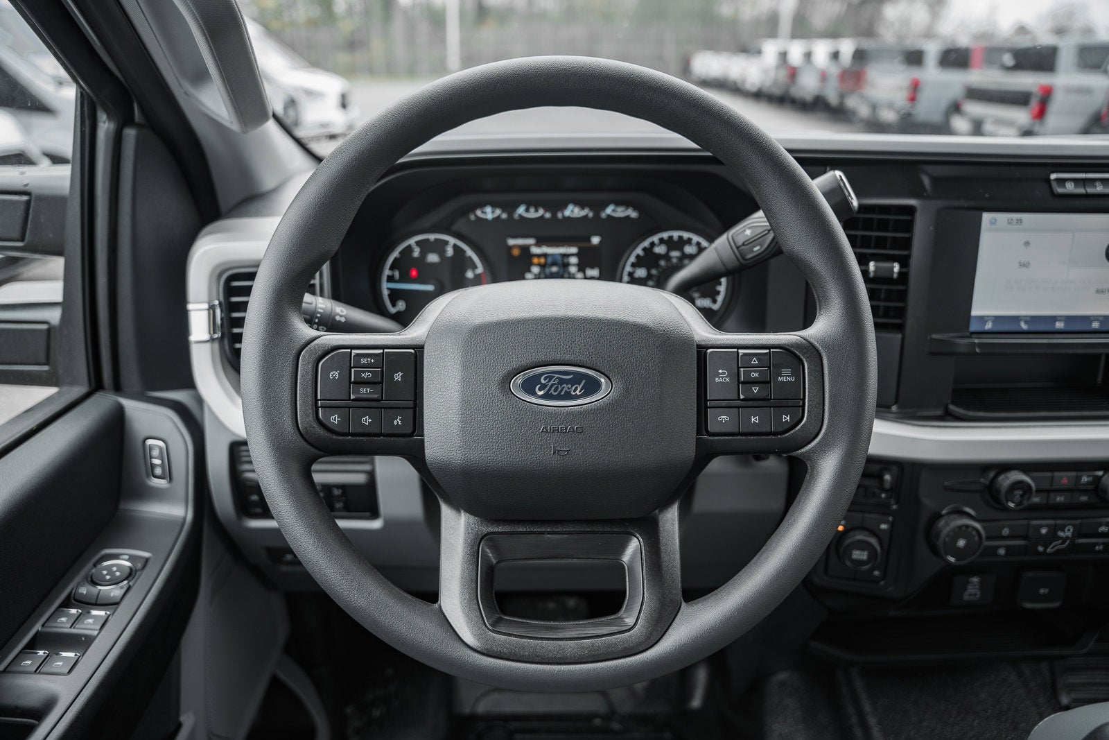 2026 Ford Super Duty F-350 DRW XL