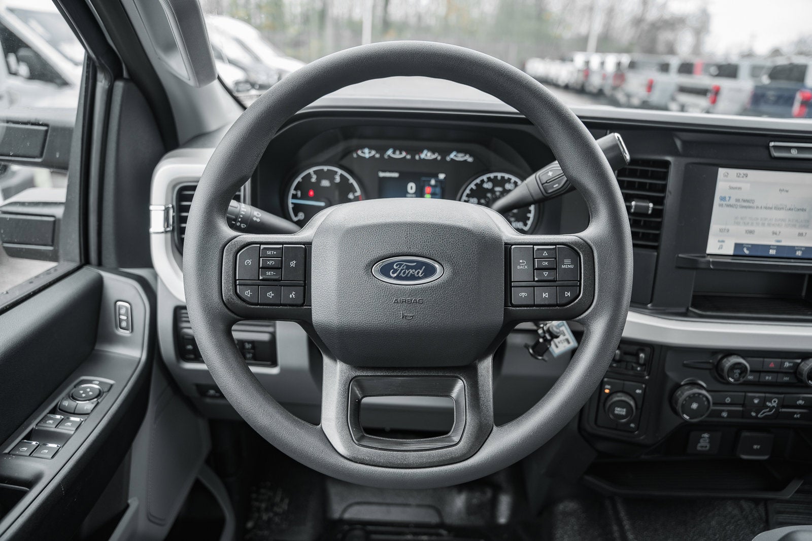 2026 Ford Super Duty F-350 DRW XL