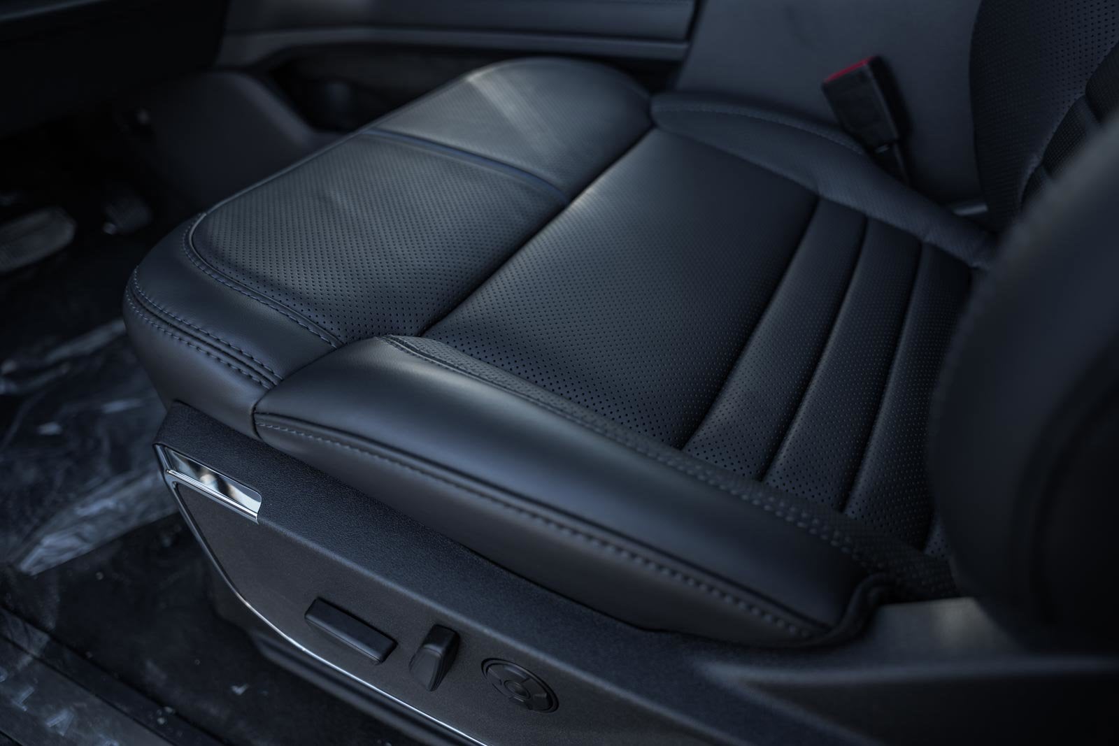 2026 Ford Super Duty F-450 DRW Platinum DRW