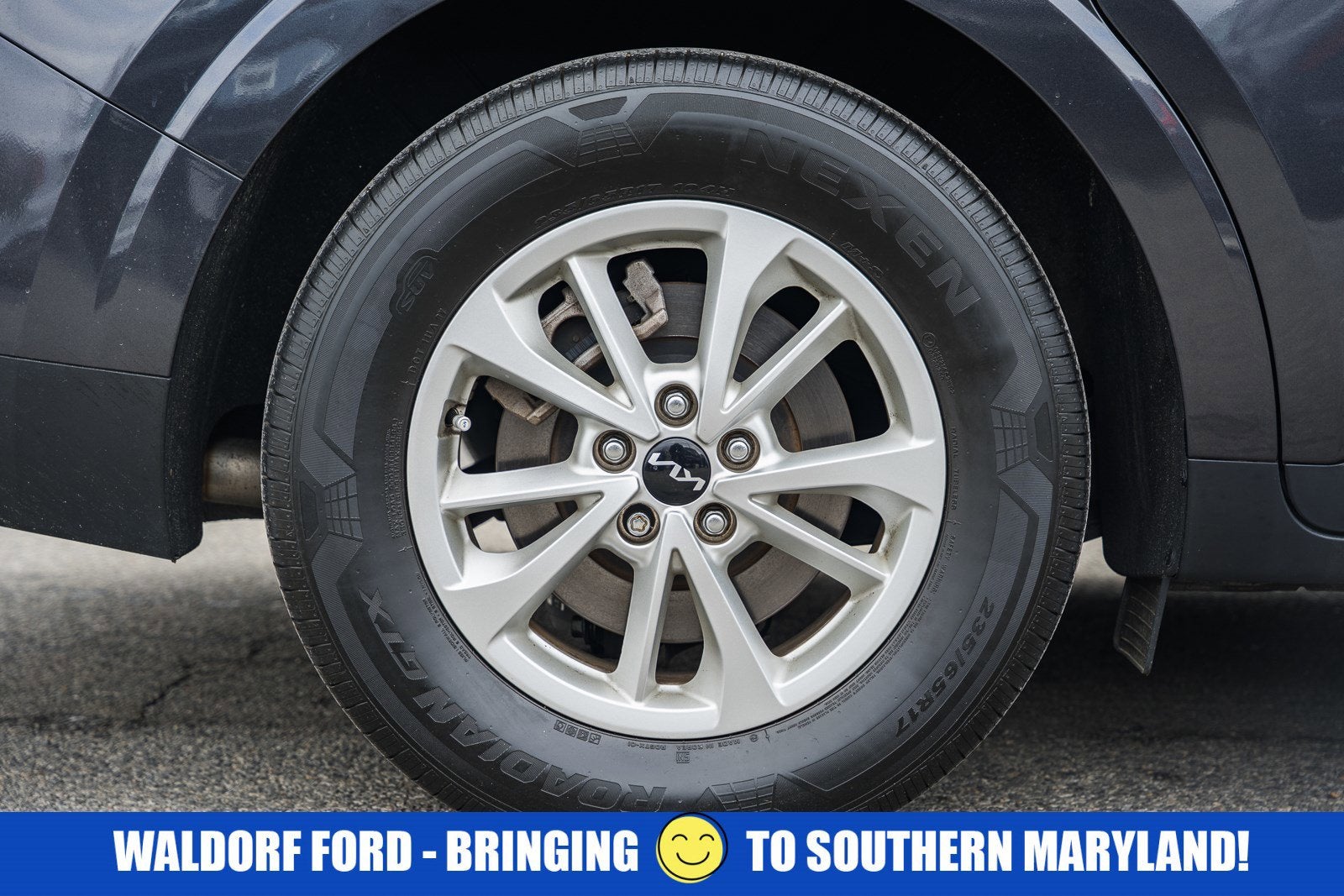 2023 Kia Carnival LX