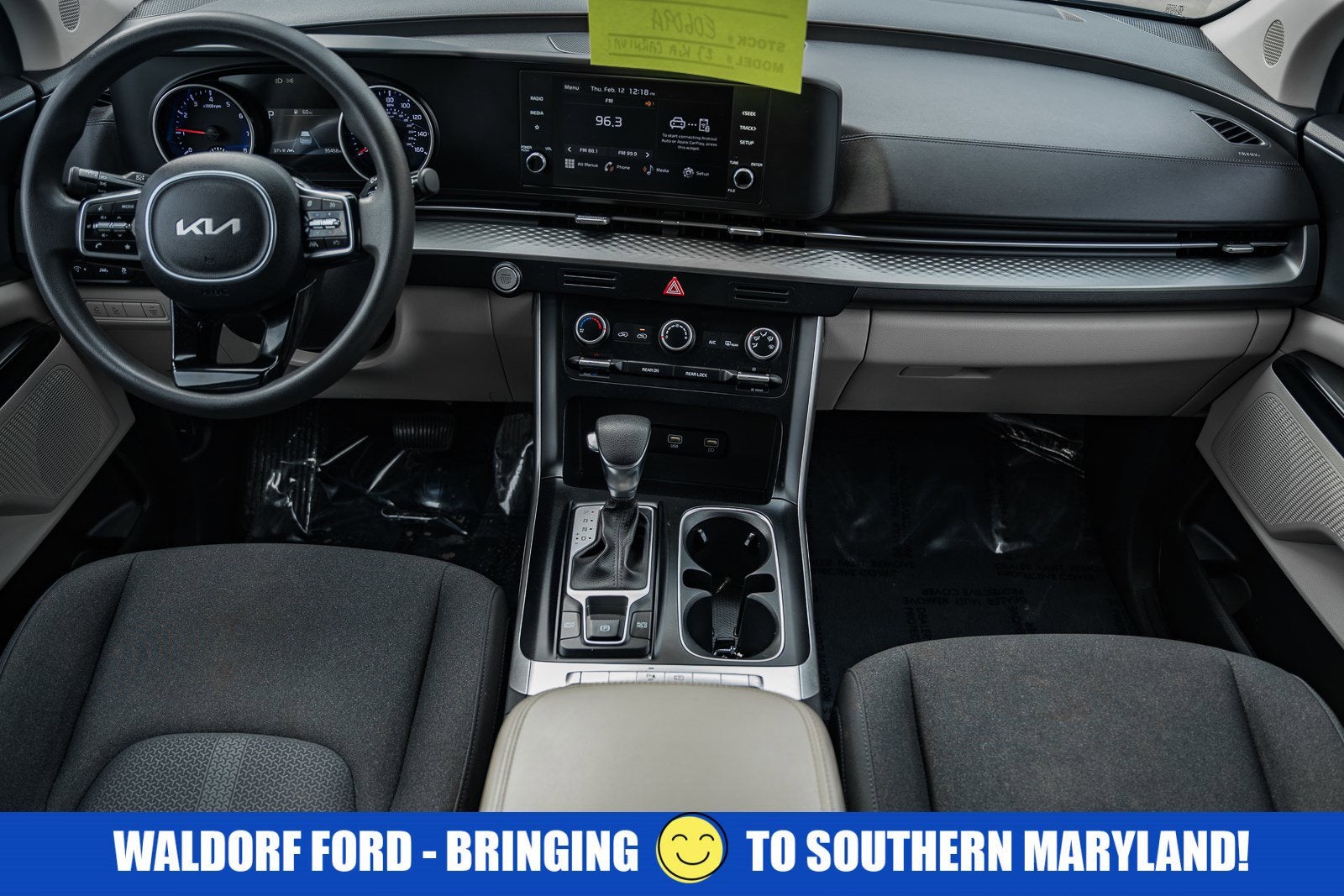 2023 Kia Carnival LX