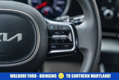 2023 Kia Carnival LX