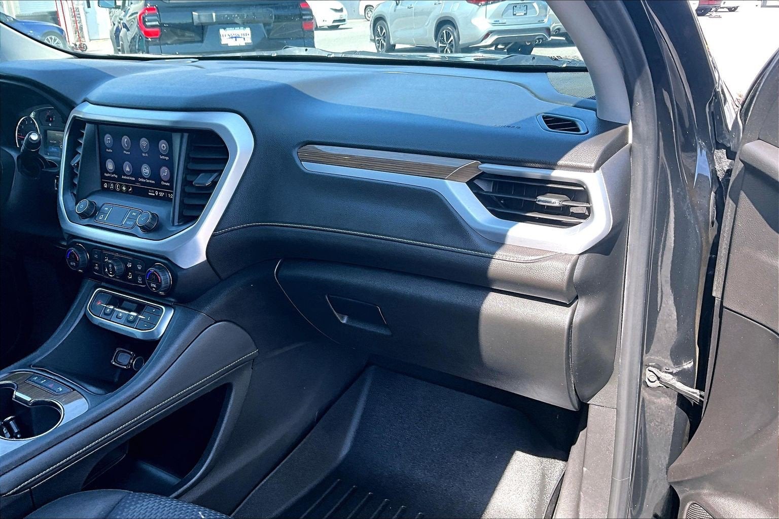 2022 GMC Acadia SLE