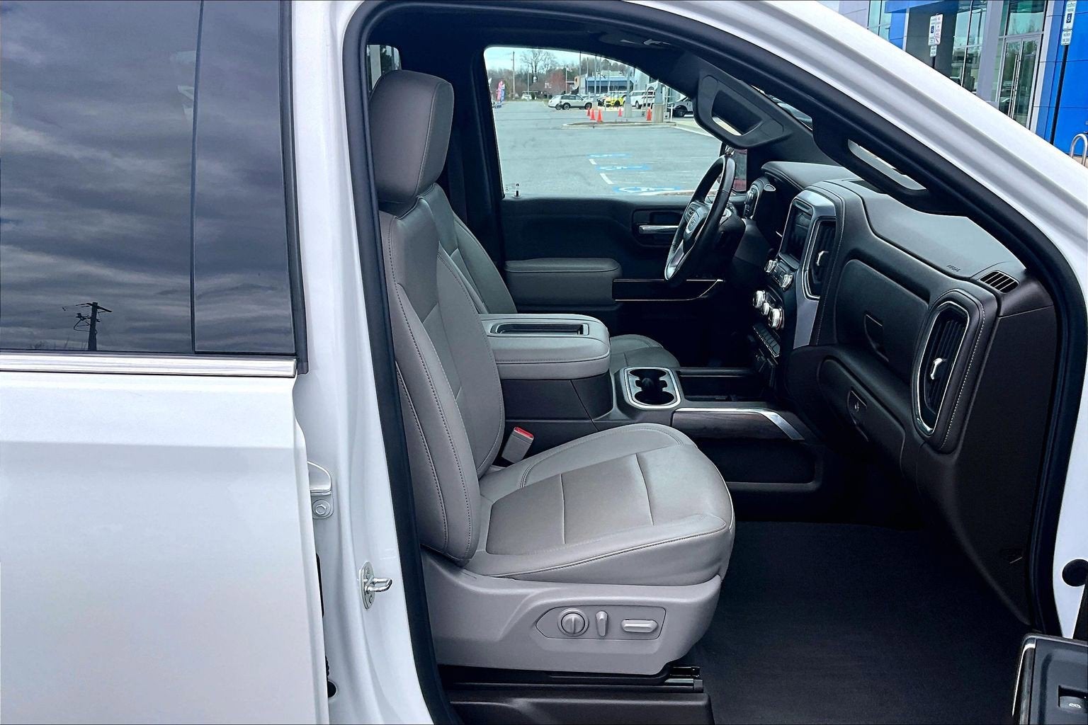 2021 GMC Sierra 1500 SLT