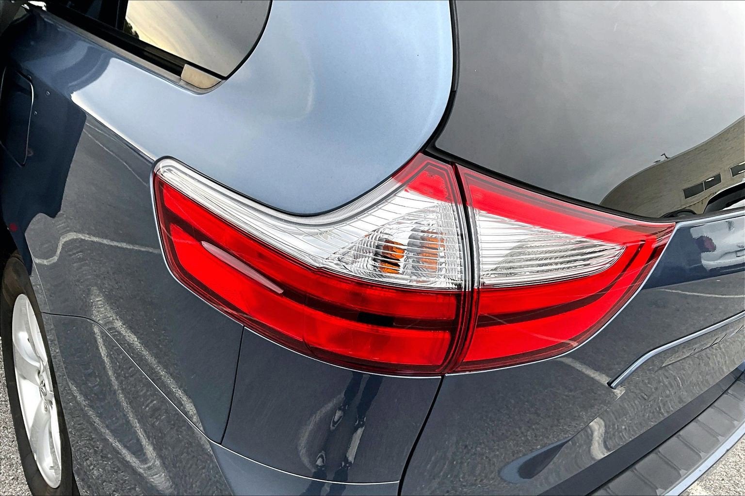 2017 Toyota Sienna LE Auto Access Seat