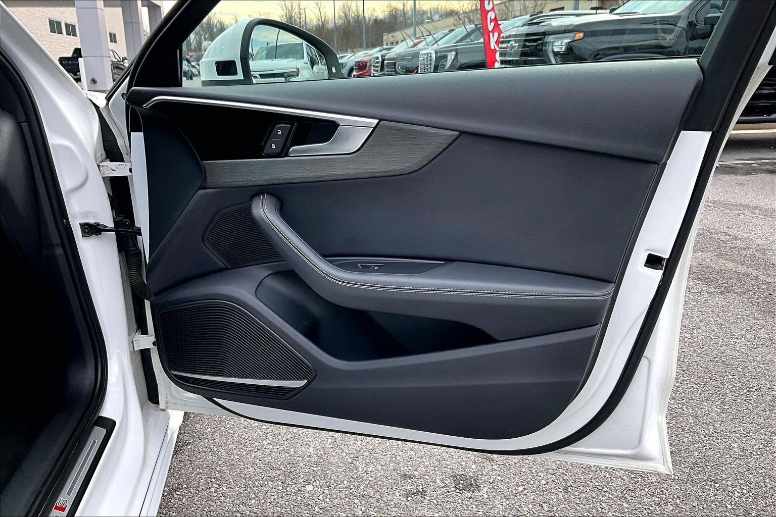 2023 Audi A4 Premium Plus 45 TFSI S line quattro S tronic